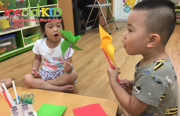 Trò chơi dân gian: Thả chong chóng | Special Kid – Special Kid Việt Nam