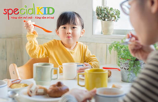 Đảm bảo chế độ dinh dưỡng cho trẻ trong ngày Tết| Special Kid