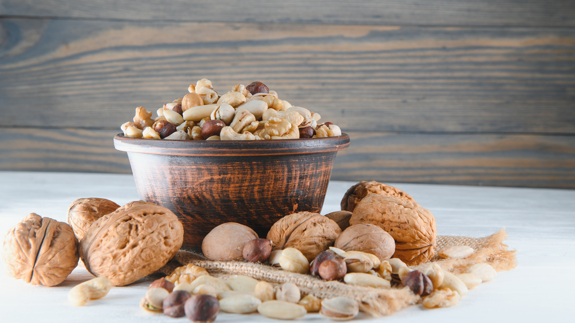 Ăn các loại hạt tốt cho bệnh gout