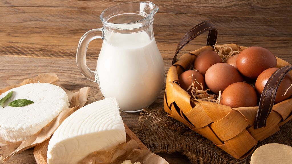 Được tìm thấy trong thịt, trứng, sữa và các chế phẩm từ sữa