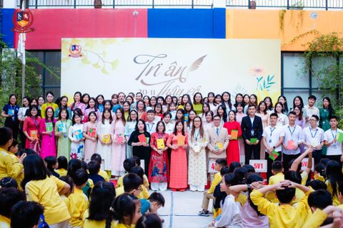 TRI ÂN THẦY CÔ 20/11 – NGÀY HỘI ĐONG ĐẦY CẢM XÚC TẠI VIETSCHOOL