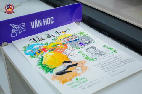 VIETSCHOOLERS “NÉN” CẢ CUỐN SÁCH VÀO NHỮNG TẤM POSTER SÁNG TẠO