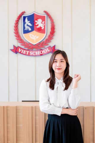 Cô Nguyễn Thị Hồng Nhung