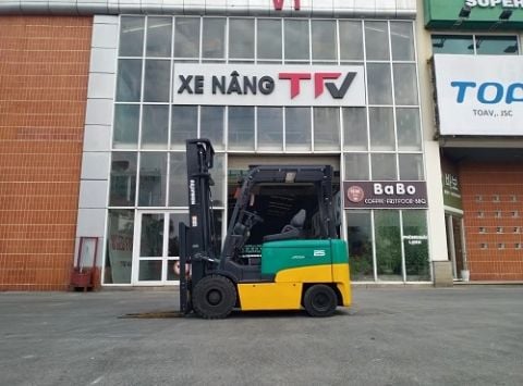 THUÊ XE NÂNG ĐIỆN VÀ LỢI ÍCH CHO MÔI TRƯỜNG