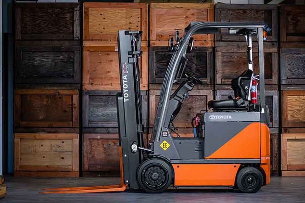 Electric forklift 1
