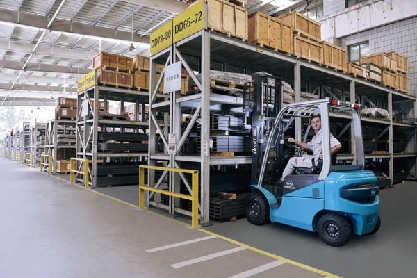 Xe nâng điện đối trọng Baoli KBE20-01
