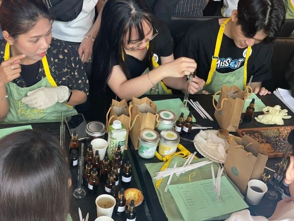 Nguyên Liệu Làm Nến Thơm Cho Người Mới Bắt Đầu Gồm Những Gì?