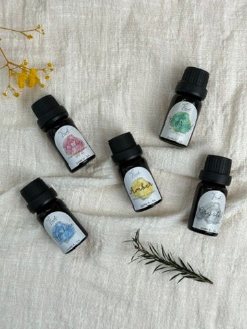 Tinh Dầu Xông Phòng - Bí Quyết Tạo Môi Trường Thư Giãn Và Thơm Mát Cho Gia Đình Bạn