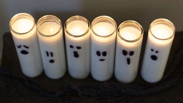 5 ý tưởng làm nến thơm Halloween handmade chơi lễ