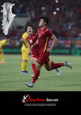 Nhâm Mạnh Dũng - Soi Giày Bóng Đá Của Người Hùng U23 Việt Nam