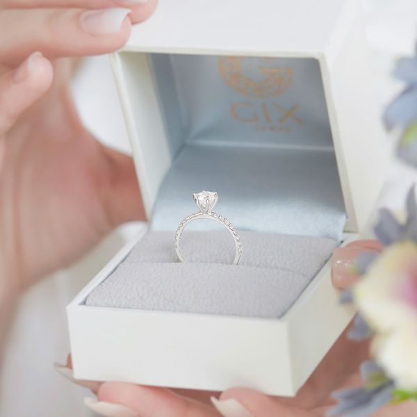 nhẫn cầu hôn bao nhiêu