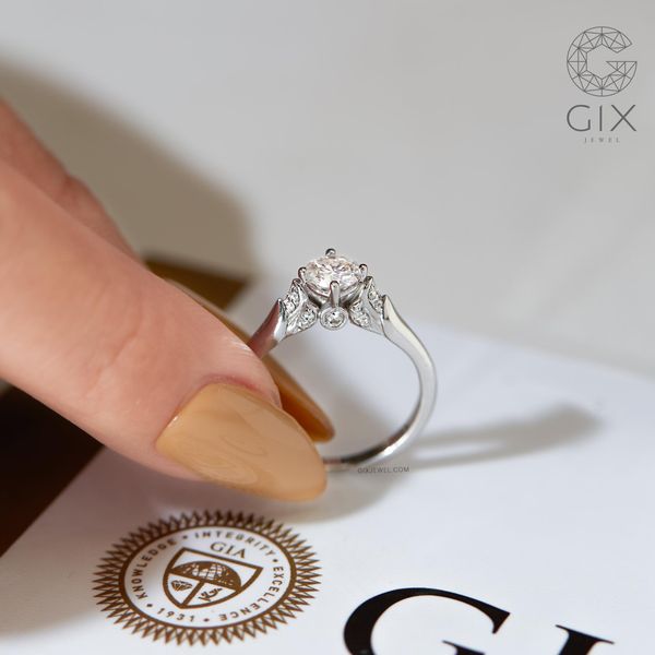 nhẫn cầu hôn giá bao nhiêu