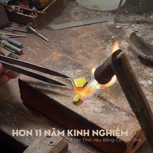 nhẫn cầu hôn vàng 18k giá bao nhiêu