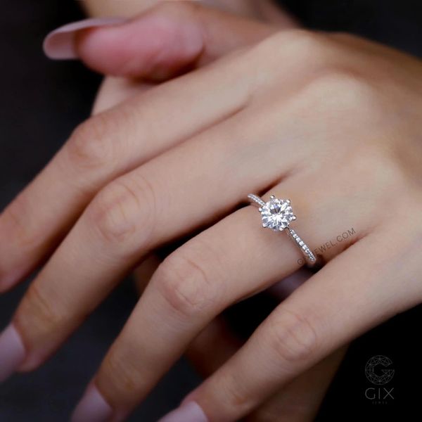 nhẫn cầu hôn nên mua mấy cái