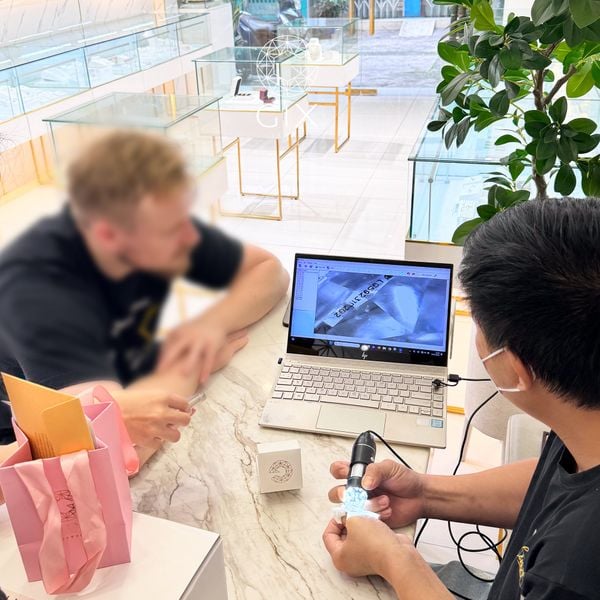 mua nhẫn cưới trả góp