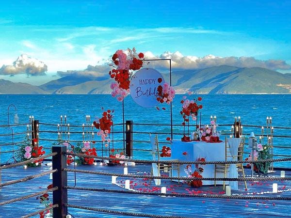 cách tạo bất ngờ khi cầu hôn