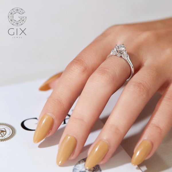 giá nhẫn cầu hôn kim cương là bao nhiêu