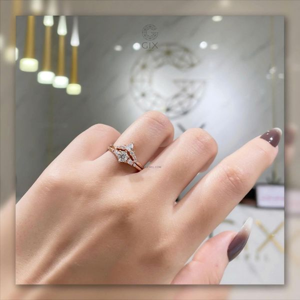 kinh nghiệm mua nhẫn cầu hôn