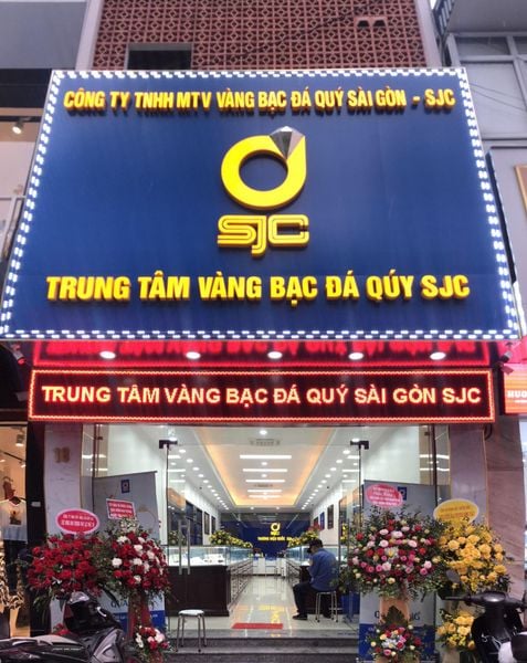 mua nhẫn cưới ở đâu đẹp TPHCM