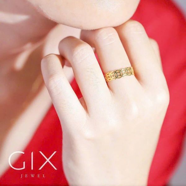 nữ đeo nhẫn tay nào để giữ tiền