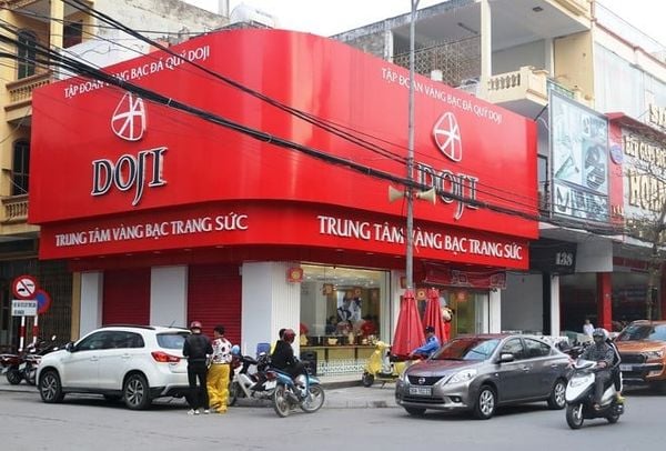 mua nhẫn cưới ở đâu đẹp TPHCM