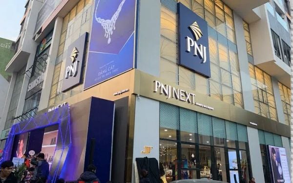 mua nhẫn cưới ở đâu đẹp TPHCM