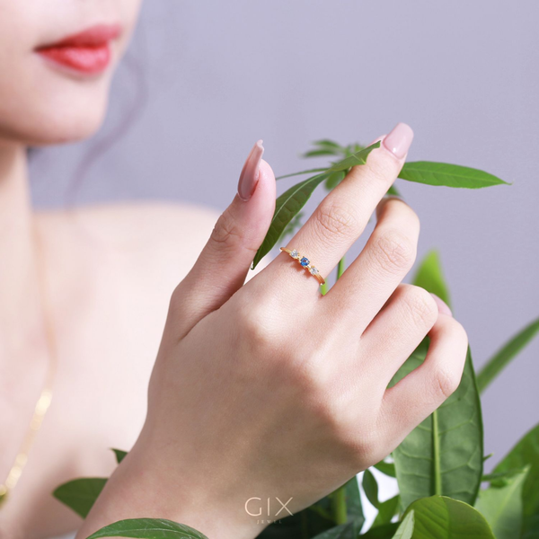 nữ mệnh thủy đeo nhẫn ngón nào