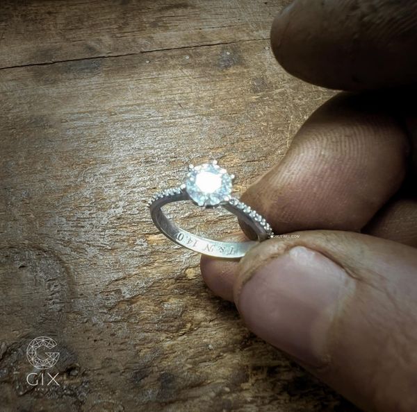 kinh nghiệm mua nhẫn cầu hôn