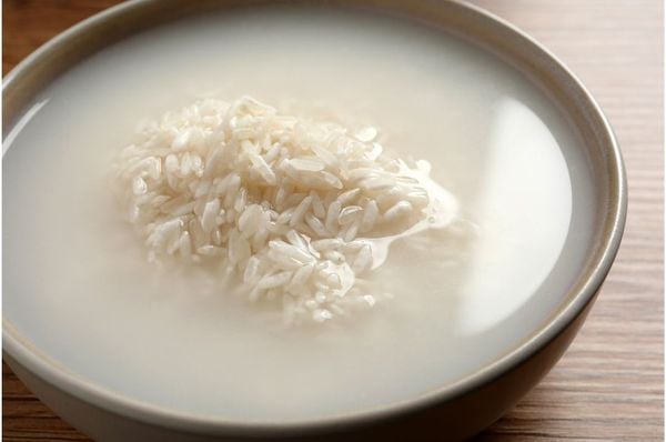 làm trắng dây chuyền bạc