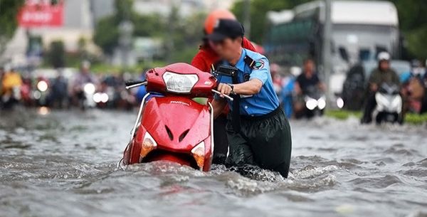 Xe tay ga bị ngập nước phải làm sao?