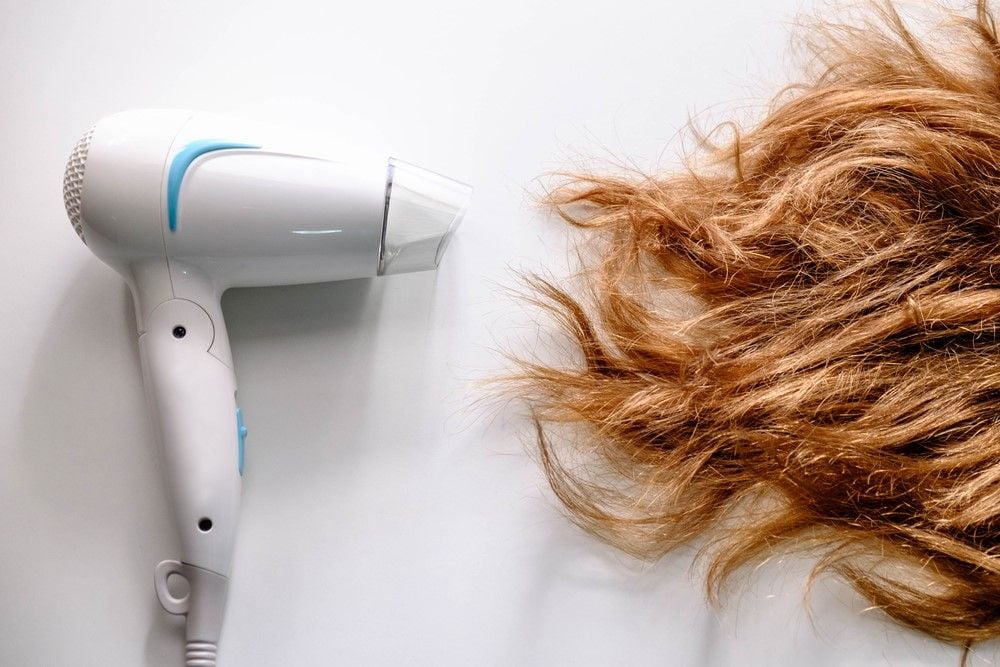 Cách chăm sóc tóc uốn đơn giản không lo tóc khô xơ mất nếp  Bio cosmetics  Mỹ Phẩm Sạch
