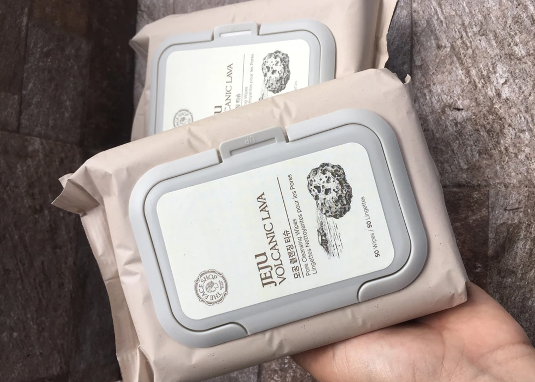 Khăn giấy tẩy trang Thefaceshop Jeju Volcanic Lava Pore Cleansing Wipes