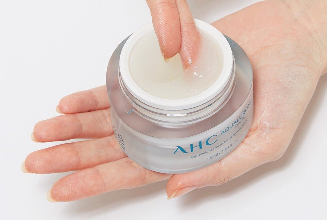 kem dưỡng AHC Aqualuronic Cream - Top những cách cấp nước tức thì cho da