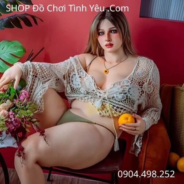 Búp Bê Tình Dục Chubby Vú To Khoe Hàng Táo Bạo Trong Kỳ Nghỉ