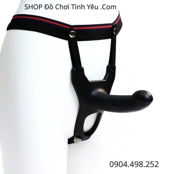 Quần Lót Dây Đai Kèm Dương Vật Giả Thiết Kế Rỗng Ruột Giá Rẻ