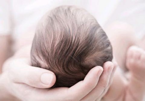 Chăm sóc tóc trẻ sơ sinh