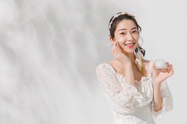 Cách lựa chọn kem chống nắng đúng cách cho da dầu mụn