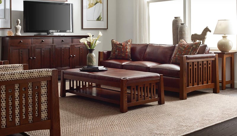 Bộ sofa phòng khách gỗ óc chó vừa mang nét truyền thống, vừa mang hơi thở hiện đại