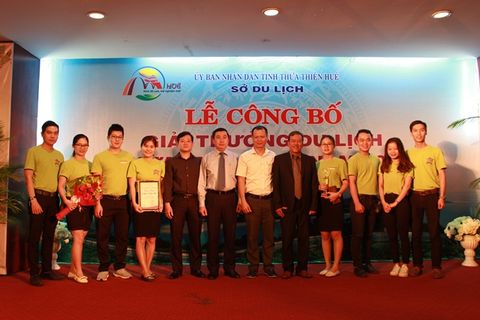 DMZ vinh dự nhận Giải thưởng Dịch vụ Ăn uống hàng đầu tỉnh Thừa Thiên Huế.