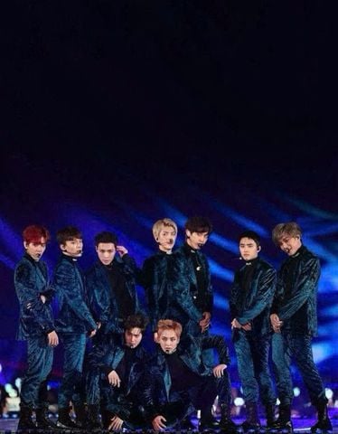 EXO - BOYGROUP GIỎI TOÀN DIỆN: LÀ MỘT NHÓM THÌ CHUẨN ÔNG HOÀNG KPOP, TÁCH LẺ RA MỖI NGƯỜI ĐỀU NỔI BẦN BẬT VỚI NHỮNG SỞ TRƯỜNG RIÊNG