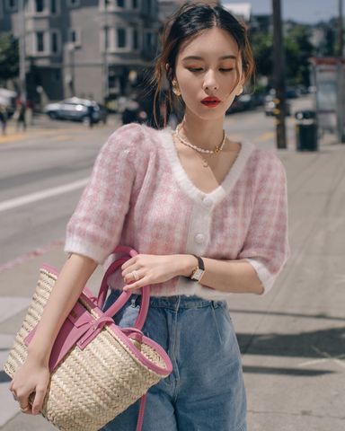 Vẫn chưa “hạ nhiệt”, áo khoác cardigan lửng năm nay có gì nổi bật?