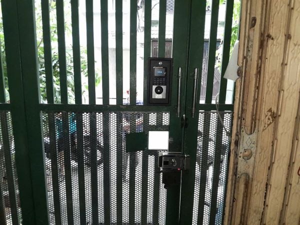 Lắp khóa cổng vân tay inox HPS-SLIPRO cho khu nhà trọ anh Tài – Thủ Đức