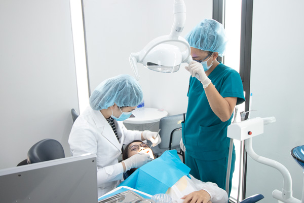 Đội ngũ bác sĩ giỏi – Chuyên khoa chỉnh nha, niềng răng