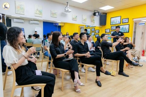 Workshop “Giao tiếp chuyên nghiệp – Nâng tầm thương hiệu” - Sun&Moon Academy đồng hành cùng đội ngũ Minh Tuấn Mobile