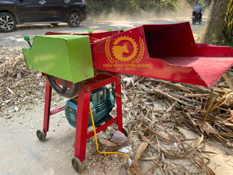 Máy băm cỏ 6 dao tại Trâu Vàng Tuyên Quang