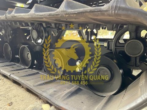 NÊN LỰA CHỌN BÁNH TỲ BẰNG SẮT HAY BẰNG NHỰA CHO MÁY GẶT