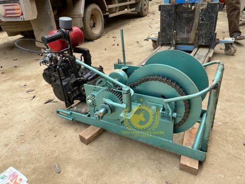 Tời gỗ bằng xe máy – Giá rẻ, kéo khỏe, giao hàng tận nơi