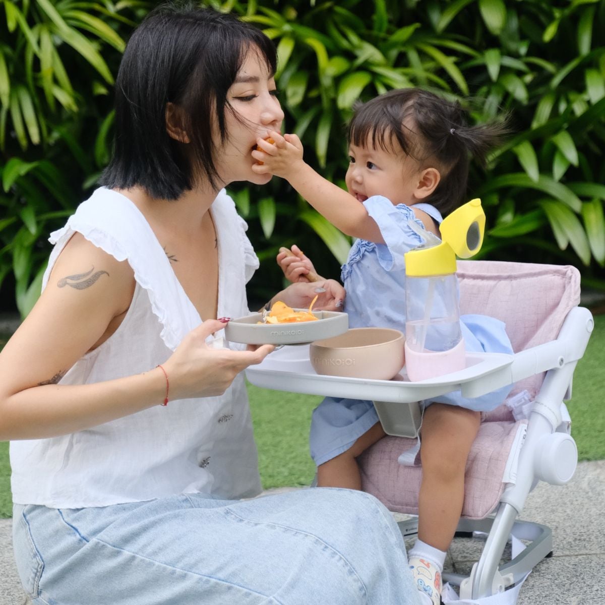 HOT MOM HẠT MÍT MÍT