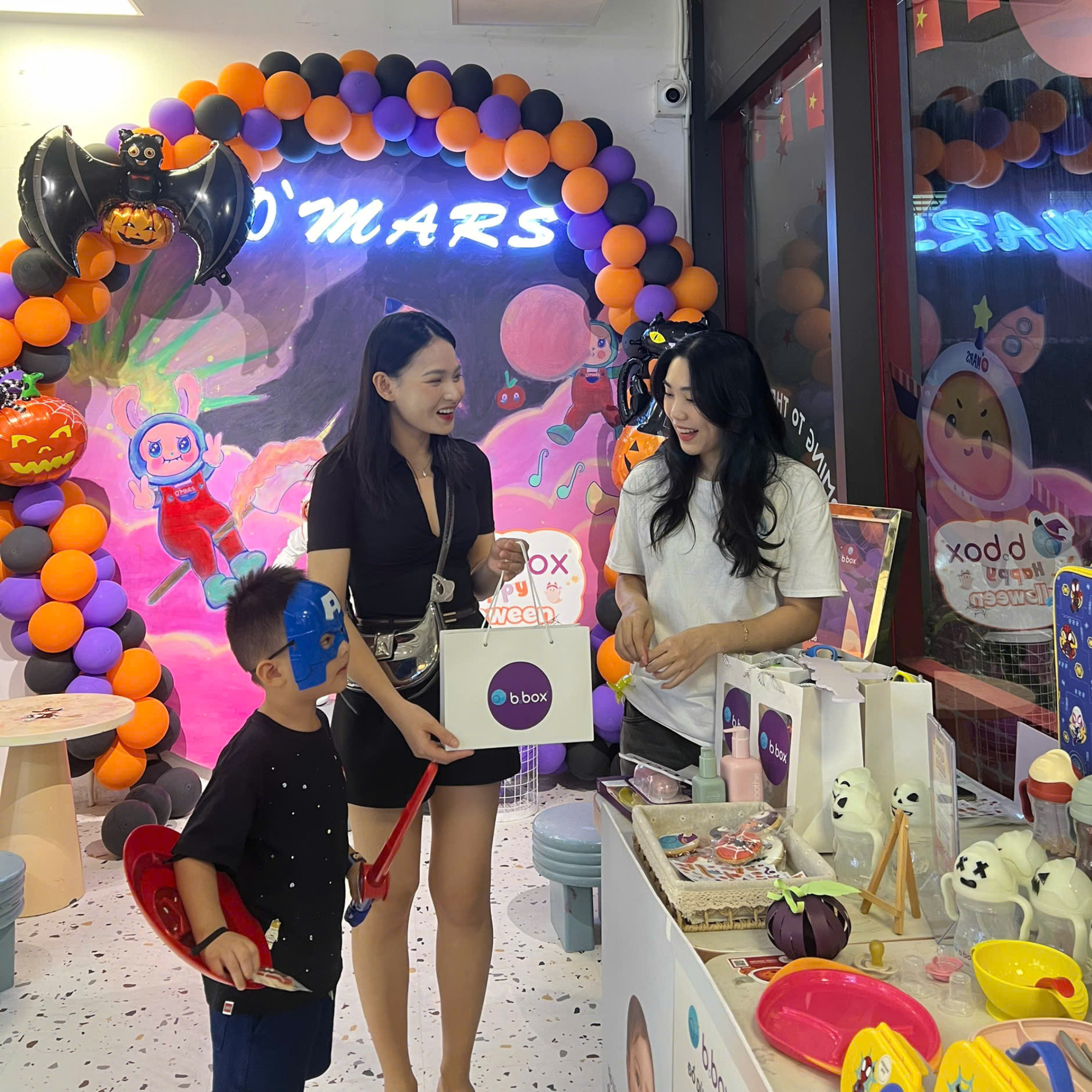 TƯNG BỪNG MÙA LỄ HỘI HALLOWEEN 2024 TẠI O'MARS KIDSCAFE