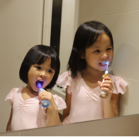 BÀN CHẢI ĐIỆN WILDONES - CHÂN ÁI CỦA HOT MOM JULIA ĐOÀN ĐỂ CHĂM SÓC RĂNG MIỆNG TOÀN DIỆN CHO 2 BÉ